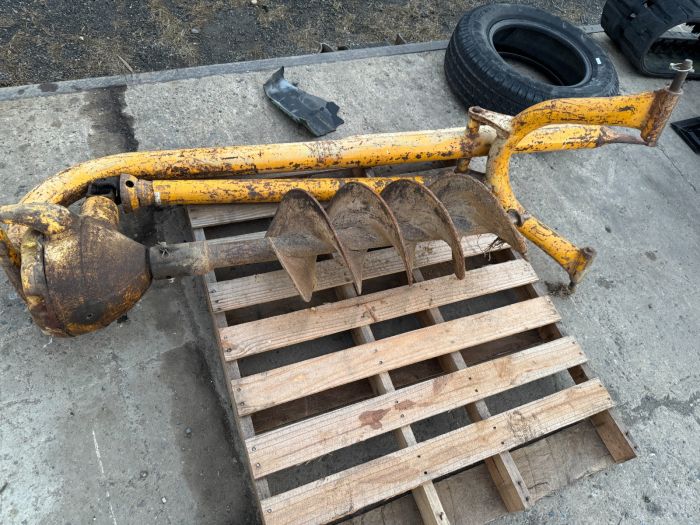 Danuser F8 post hole digger 12 & 18" augers