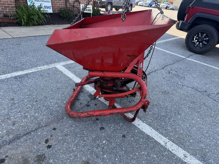Lely 3pt spin spreader
