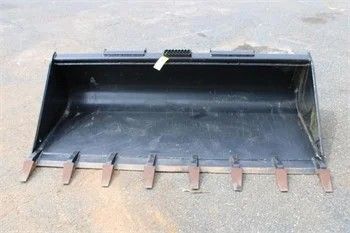 John Deere 78" tooth bucket
