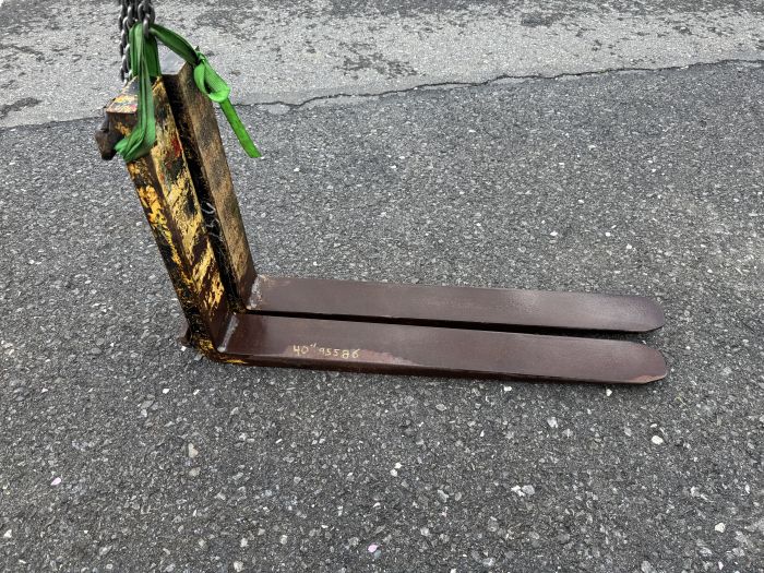 Heavy 40" pallet forks only
