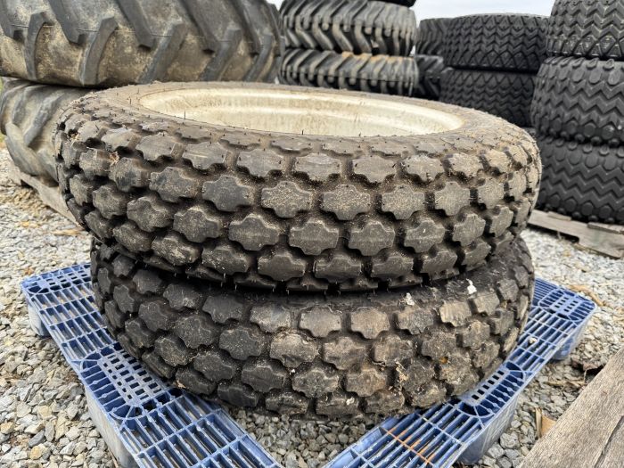 Firestone 8.3-24 turf tires & rims Farmall Cub