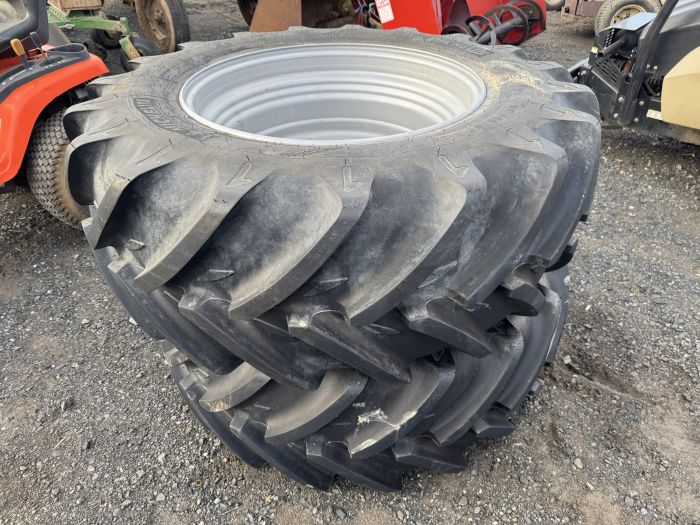 Michelin 480/60R 28 tires and rims