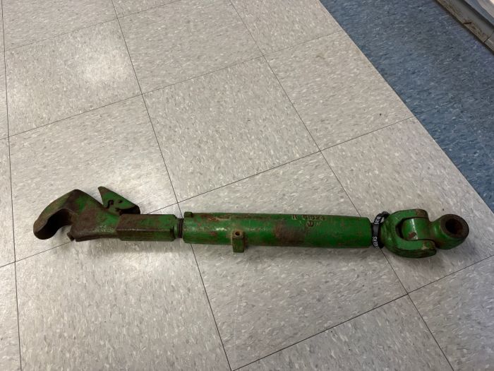 John Deere cat 2 top link R51524 R47455