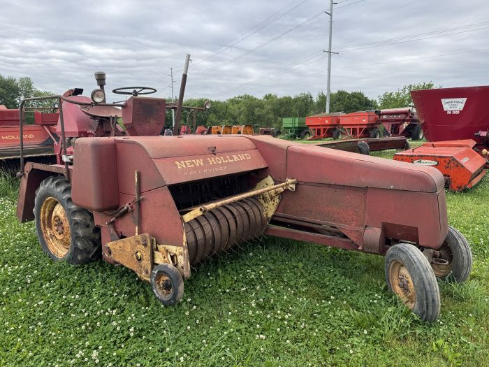 New Holland 1280 self propelled baler