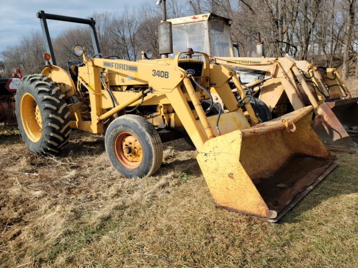 Ford 340B Salvage Tractor