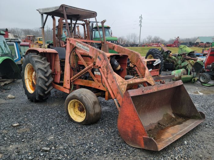 Allis Chalmers 5040 Salvage Tractor