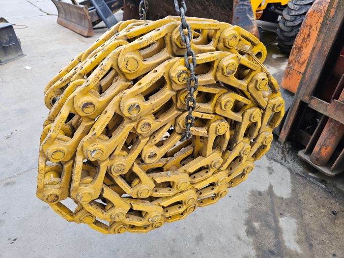 John Deere track chains for 350/B/C/D