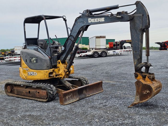 2006 John Deere 35D mini excavator
