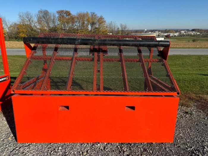 North 42 8' electric vibrating screener The Classifier