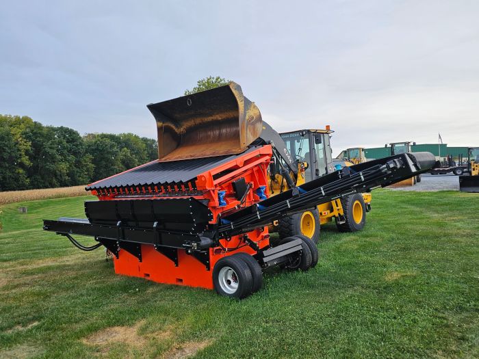 North 42 Hustler 2.0 towable Grizzly Bar with power screener