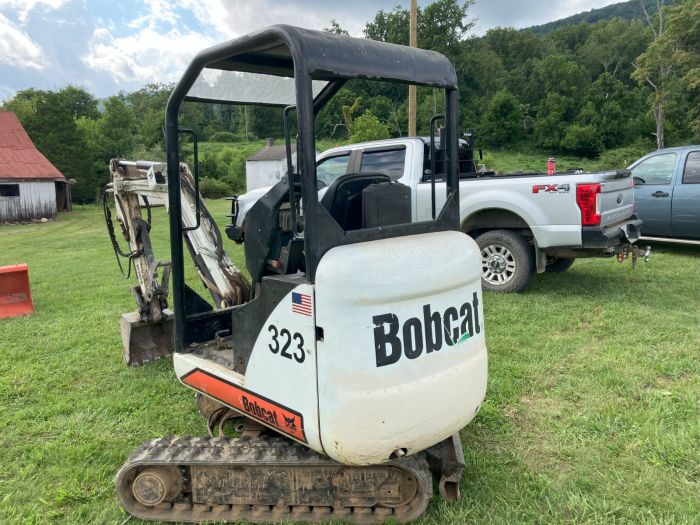 Bobcat 323 open rops mini excavator