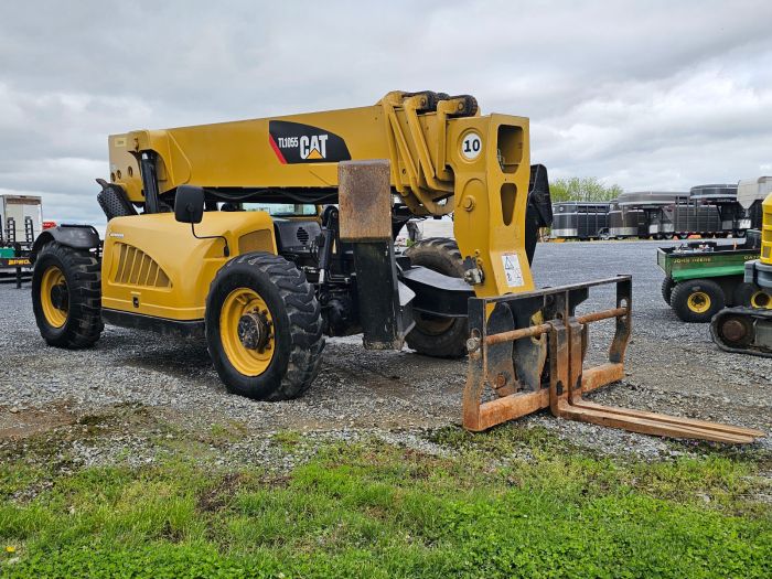 2009 CAT TL1055 telehandler