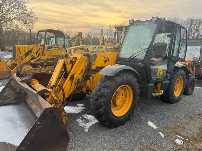JCB 530 Loadall needs repair