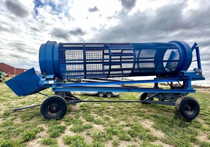 Amadas Industries Trommel Portable dirt screener