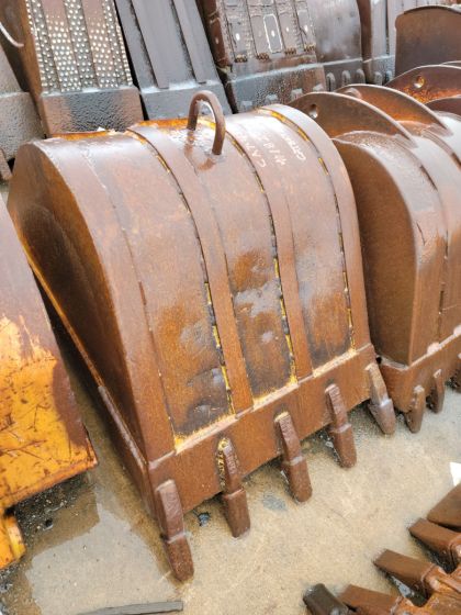 BACKHOE BUCKET 28"