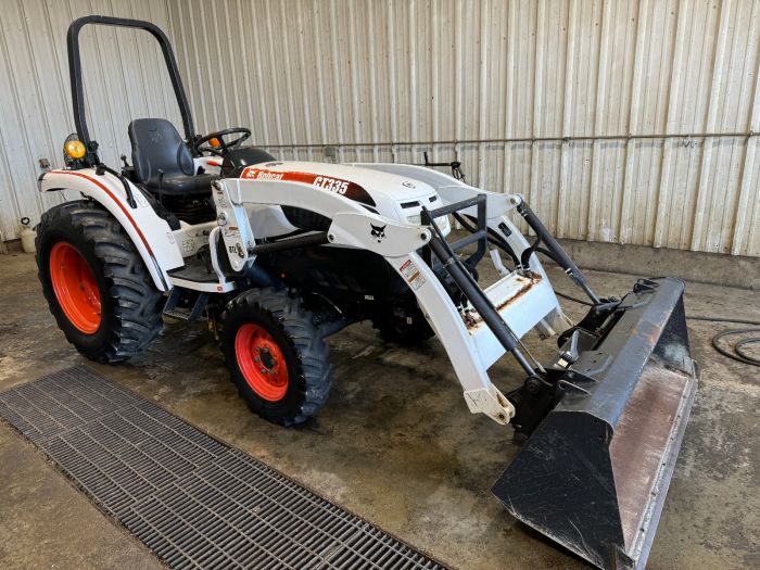 Bobcat CT335 4wd tractor loader