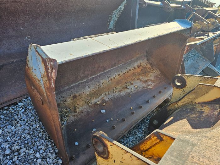 BUCKET 72"