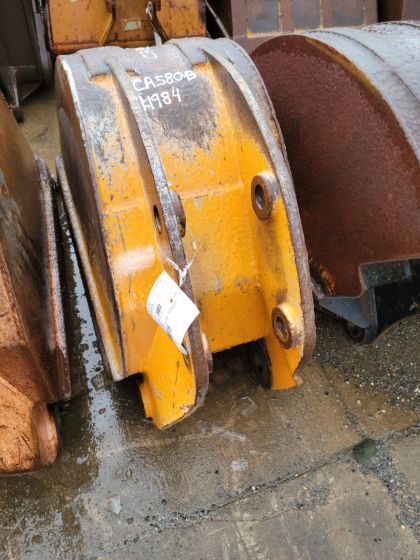 BACKHOE BUCKET 18"