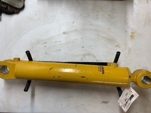 JD STABILIZER CYLINDER - R.H.