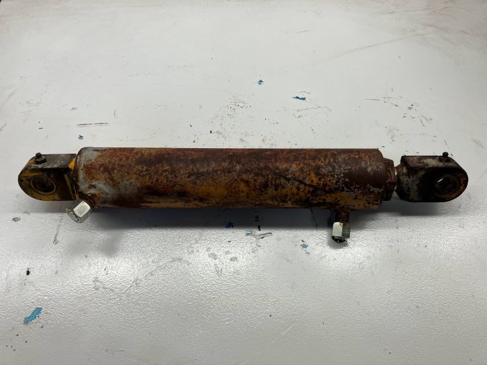 STEERING CYLINDER 2 WD