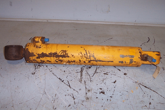 STABILIZER CYLINDER - R.H.