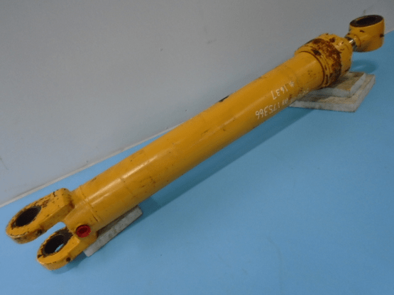 BOOM CYLINDER
