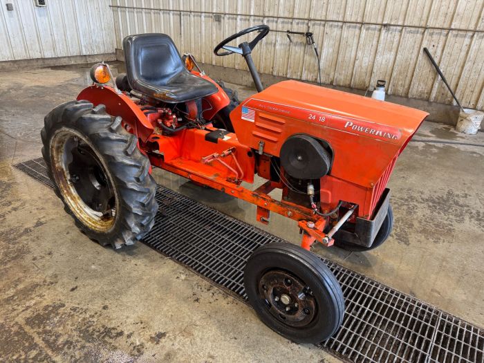 Power King 2418 tractor