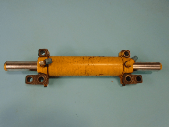 HYDRAULIC STEERING CYLINDER