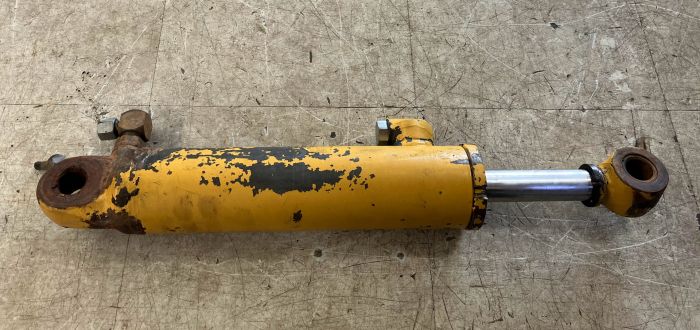MFWD STEERING CYLINDER