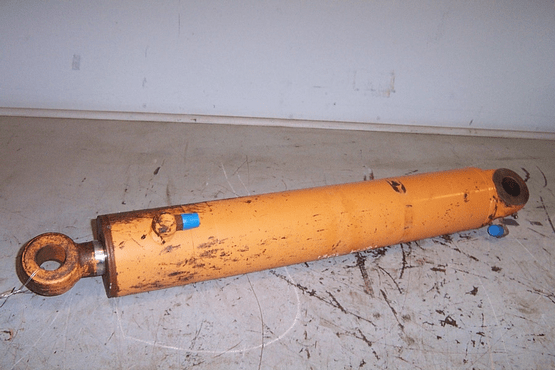 STABILIZER CYLINDER - R.H.