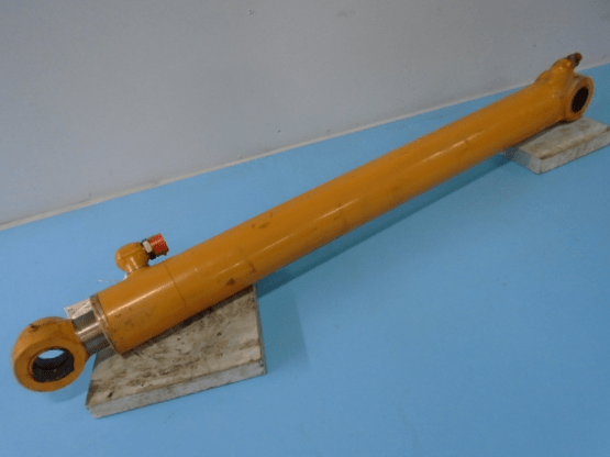BACKHOE BUCKET CYLINDER