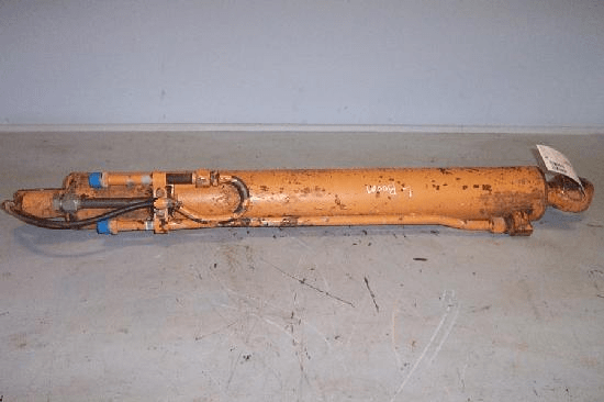 LOADER LIFT CYLINDER - L.H.