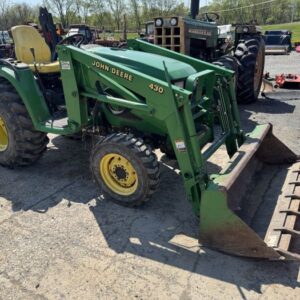 John Deere 4410 4wd with 430 loader