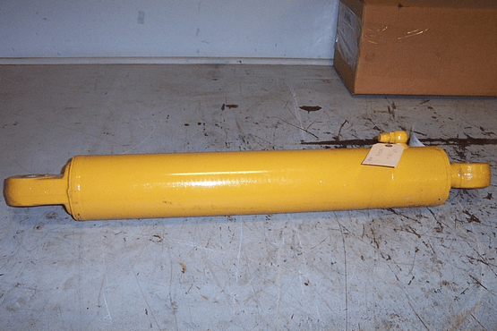 STABILIZER CYLINDER - R.H.