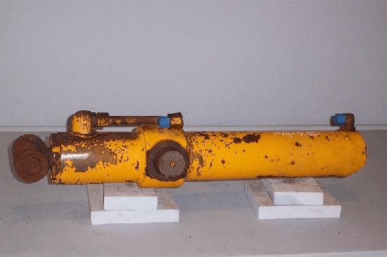 LOADER BUCKET CYLINDER