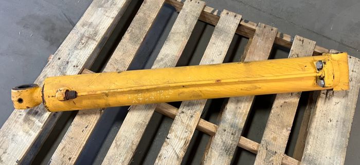 BACKHOE BOOM CYLINDER