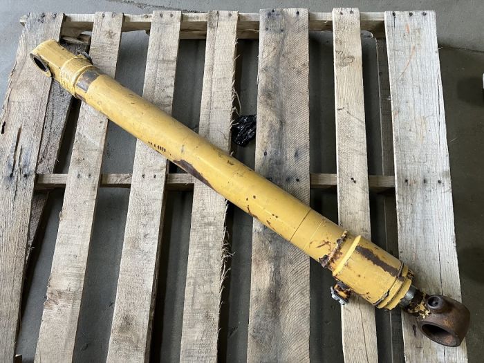BUCKET CYLINDER