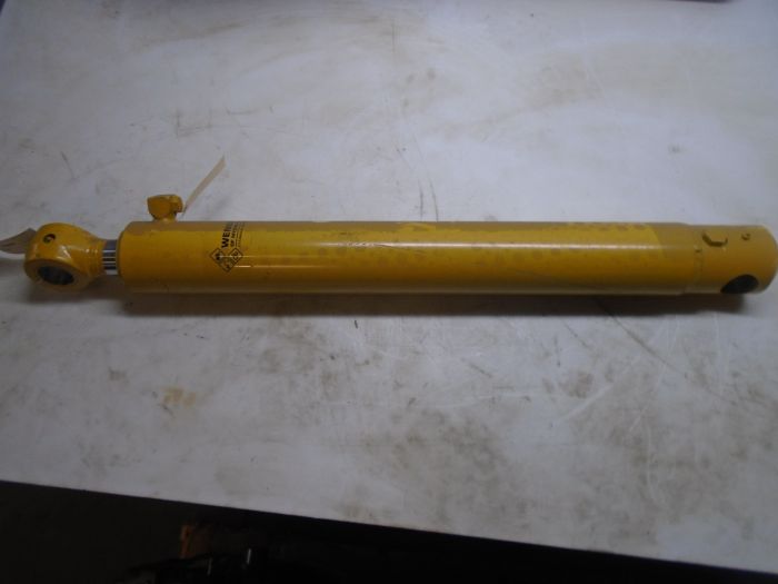 JD BACKHOE BUCKET CYLINDER