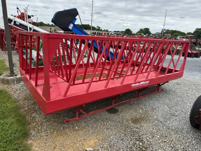 Bale Miser 7x13 big bale feeder