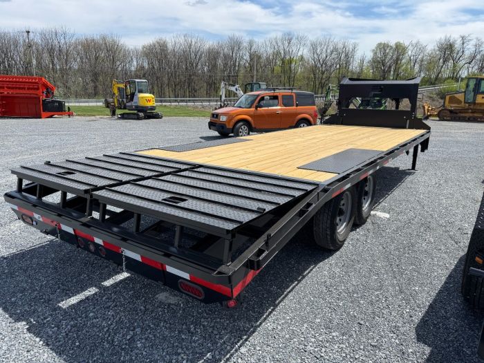 Pequea 20+4 HD Gooseneck with level deck 14k