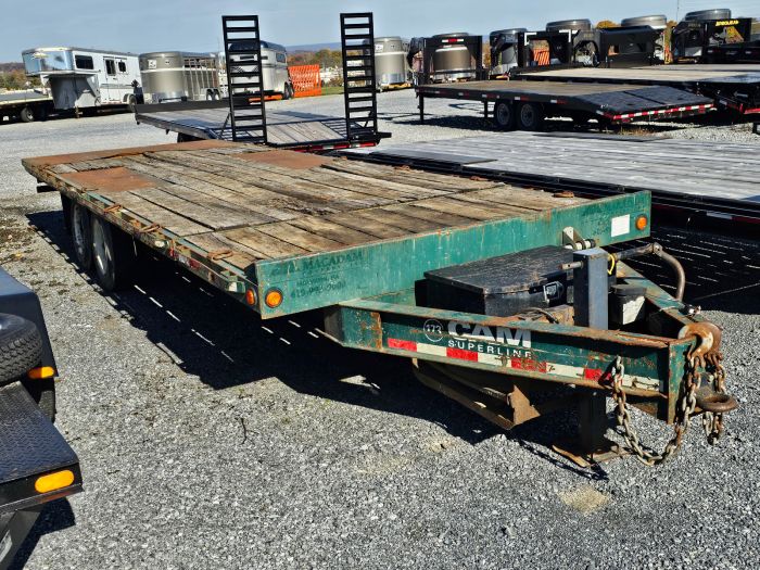 2010 Cam Superline tilt trailer 18k