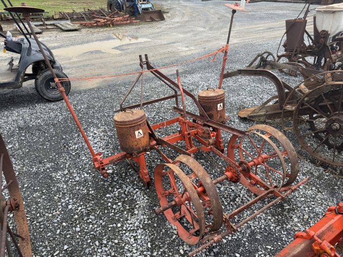 Allis Chalmers 2 row 3pt corn planter