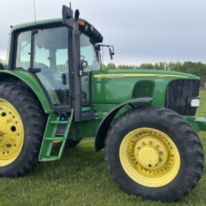 John Deere 7320 4wd tractor