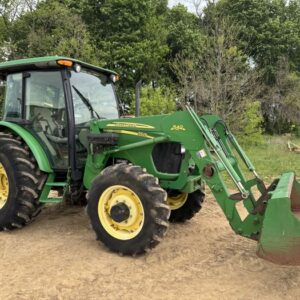 John Deere 5525 4wd cab and loader