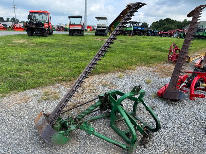 John Deere 350 3pt sickle mower